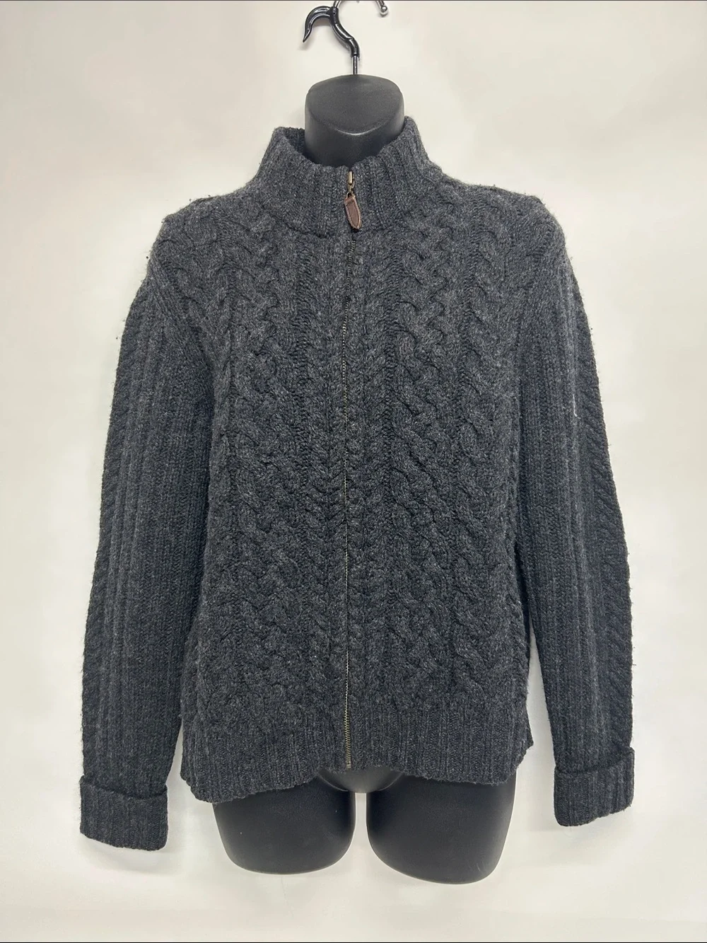 Charcoal Cable-Knit Zip-Front Women's Sweater Valerie Stevens 100% lambswool med